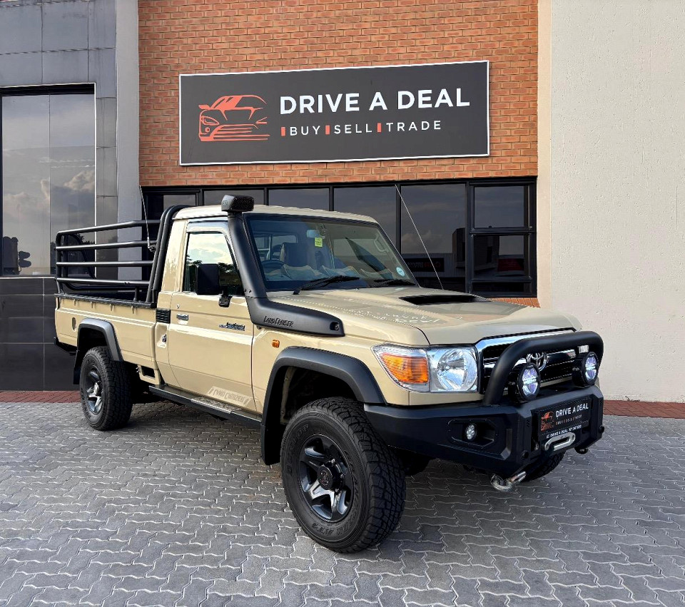 TOYOTA LAND CRUISER 79 4.5D P/U S/C, image 1