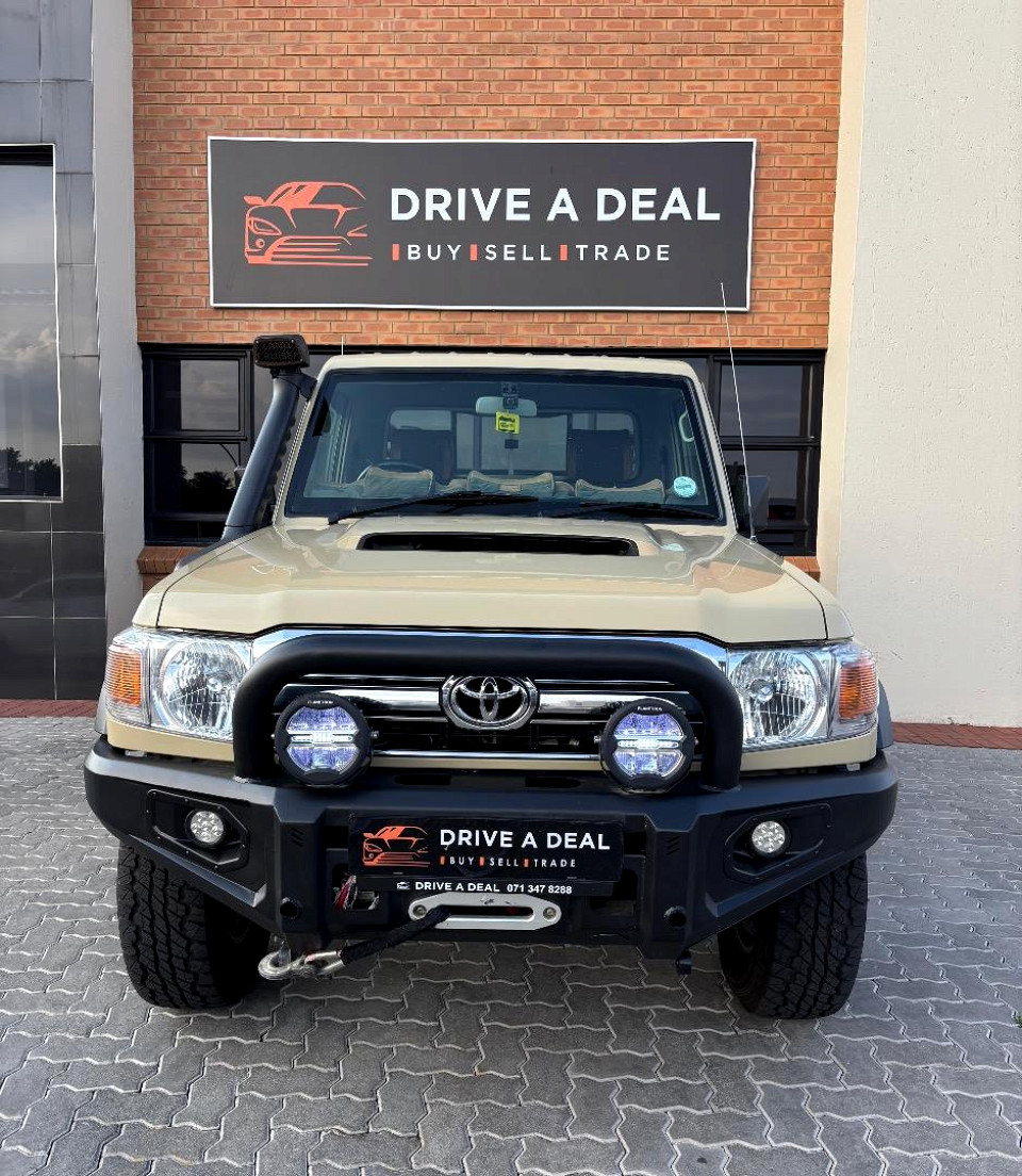 TOYOTA LAND CRUISER 79 4.5D P/U S/C, image 2