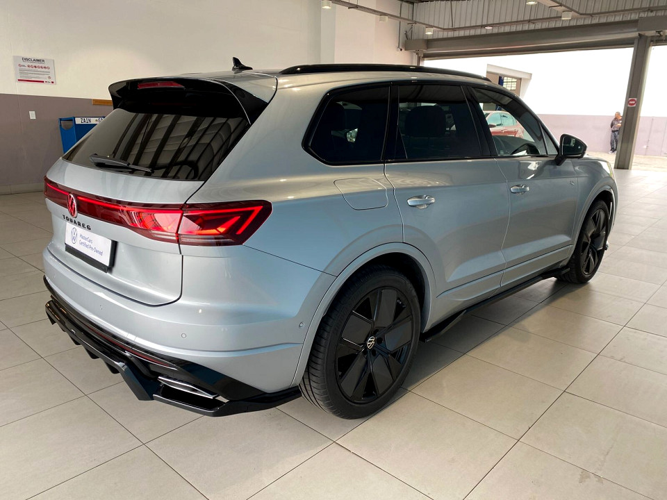 VOLKSWAGEN TOUAREG 3.0 TDI V6 R-LINE, image 2