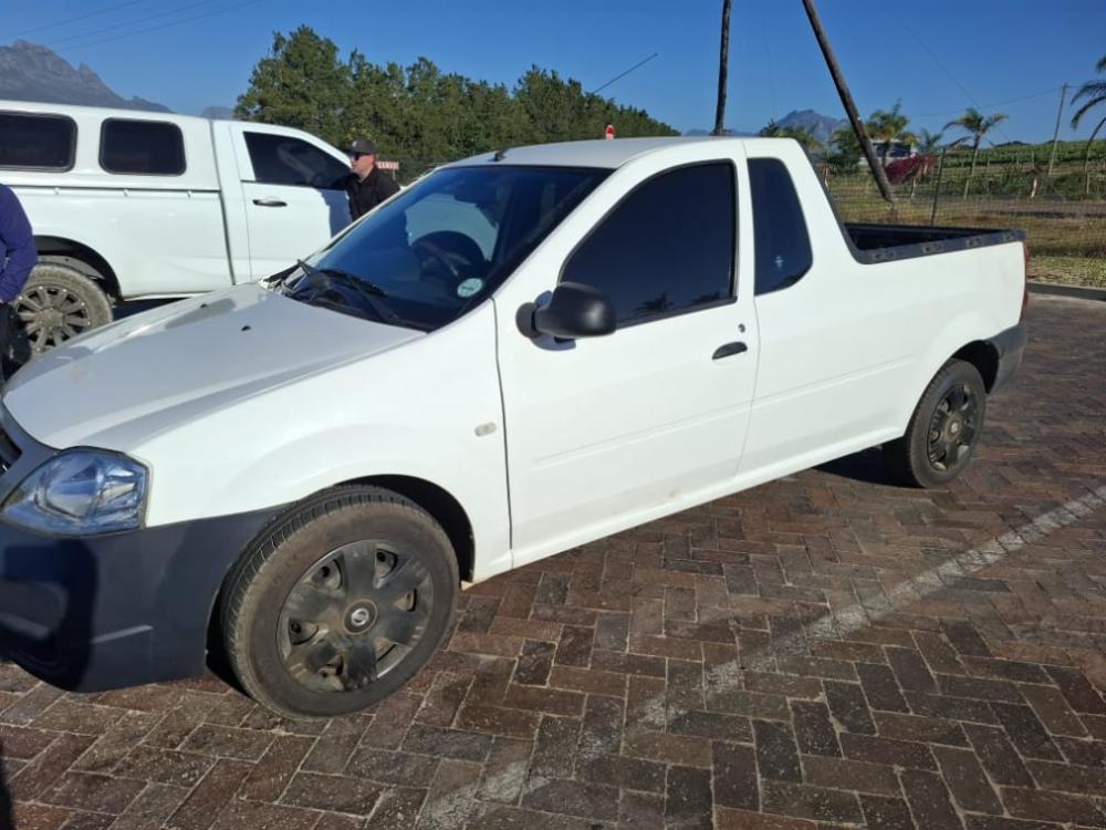 Nissan NP200 1.6 8V Base A/C + Safety Pack, image 1