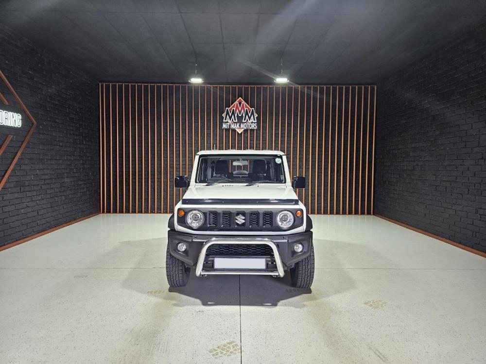 Suzuki Jimny 1.5 GLX, image 2