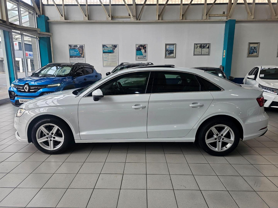 AUDI A3 1.0T FSI STRONIC (30 TFSI), image 2