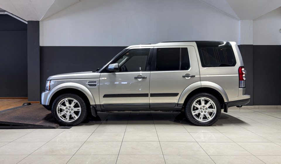 LAND ROVER DISCOVERY 4 3.0 TD/SD V6 SE, image 2