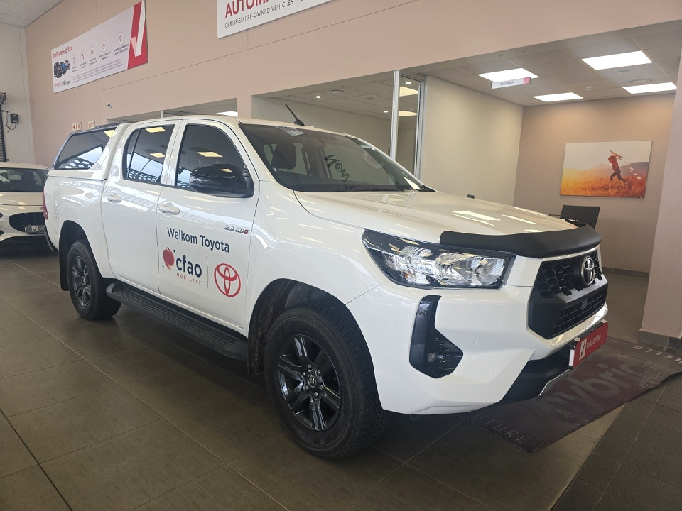 Toyota Hilux Double Cab  2.4GD6 4X4 Raider MT, image 1