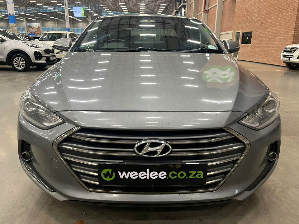 Hyundai Elantra 1.6 Executive auto, image 2