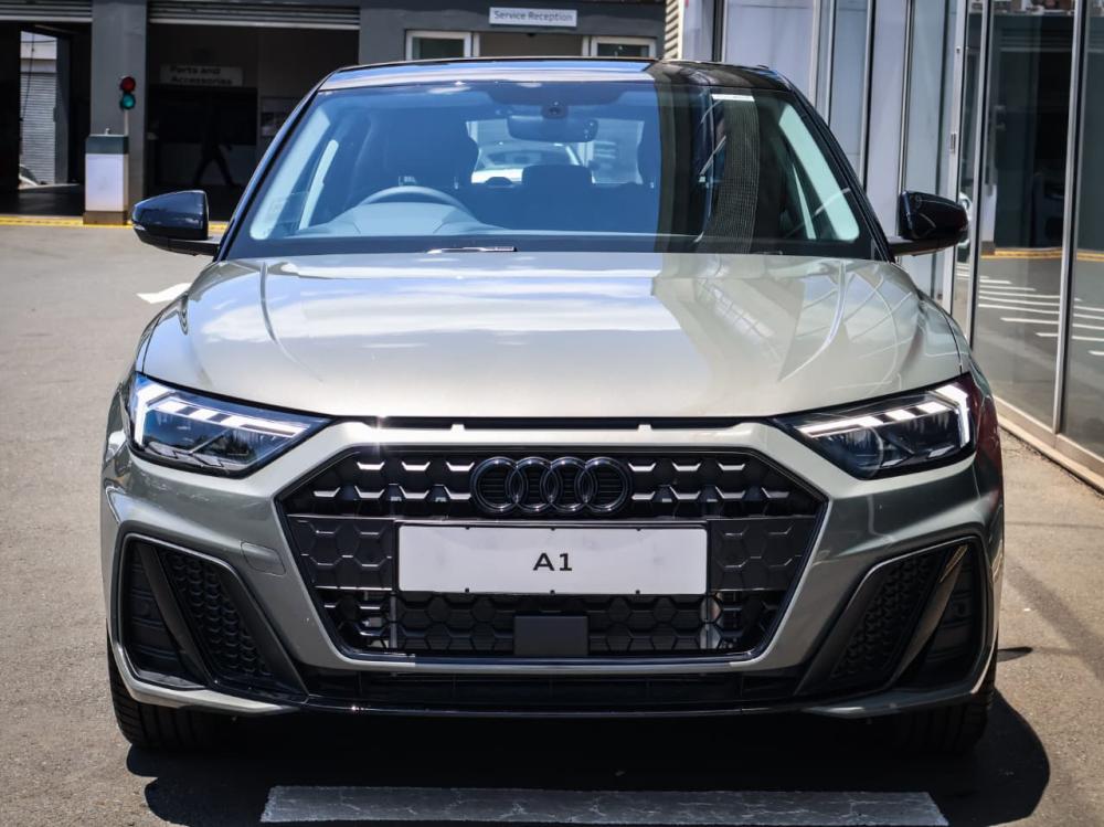 AUDI A1 SPORTBACK 30 TFSI BLACK EDITION S-TRONIC, image 2