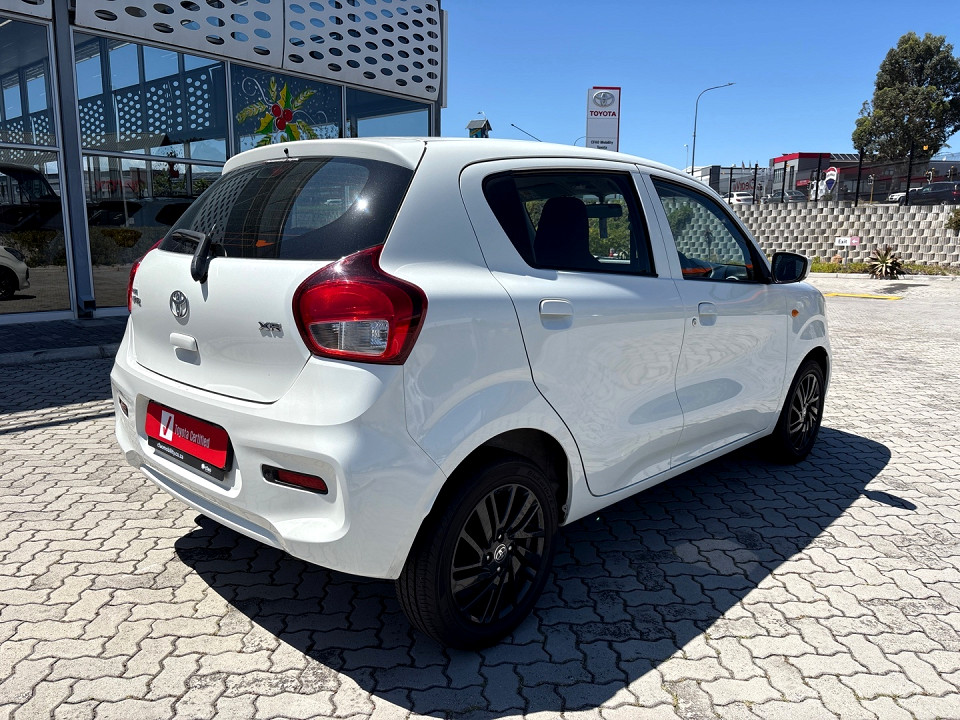 TOYOTA VITZ 1.0 XR, image 2