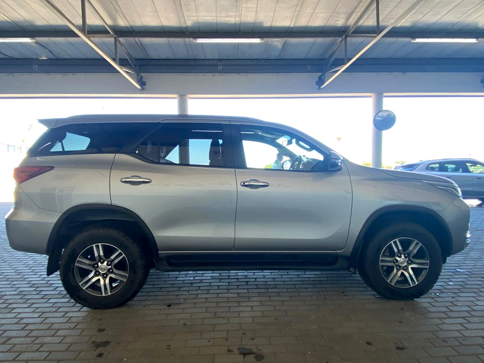 Toyota Fortuner 2.4GD-6 R/B A/T, image 2
