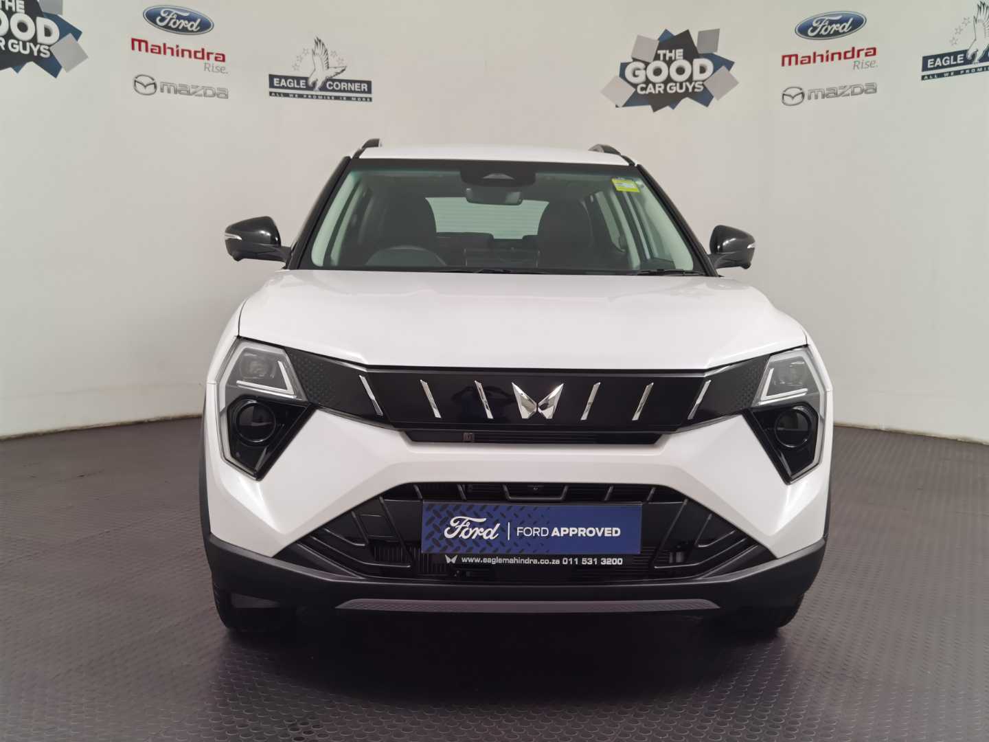 MAHINDRA XUV3XO 1.2T AX5, image 2