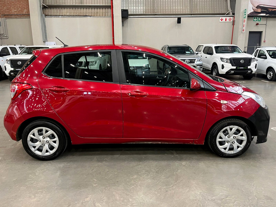 HYUNDAI GRAND i10 1.0 MOTION, image 2