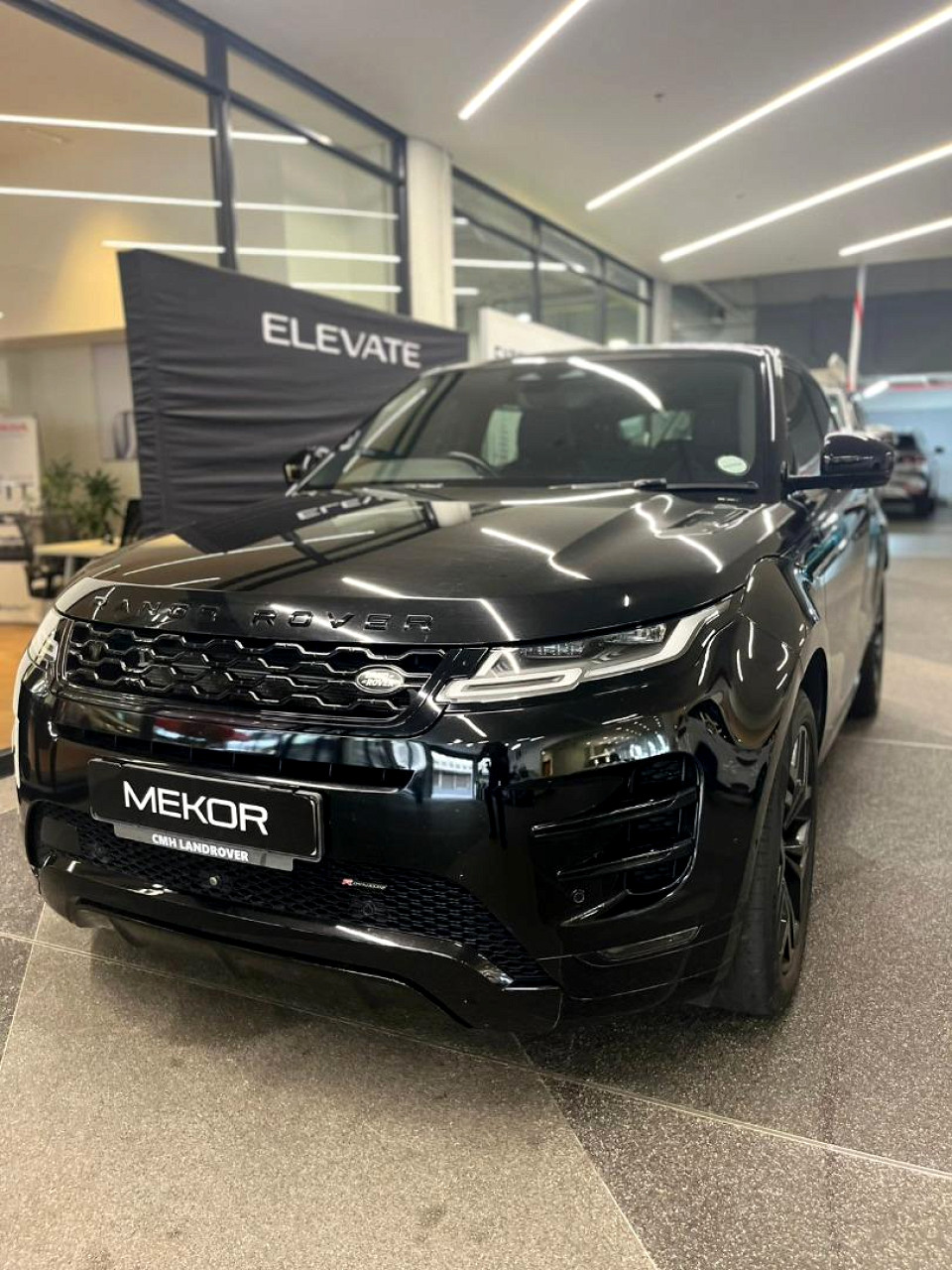 LAND ROVER EVOQUE 2.0D SE R-DYNAMIC 147KW (D200), image 2