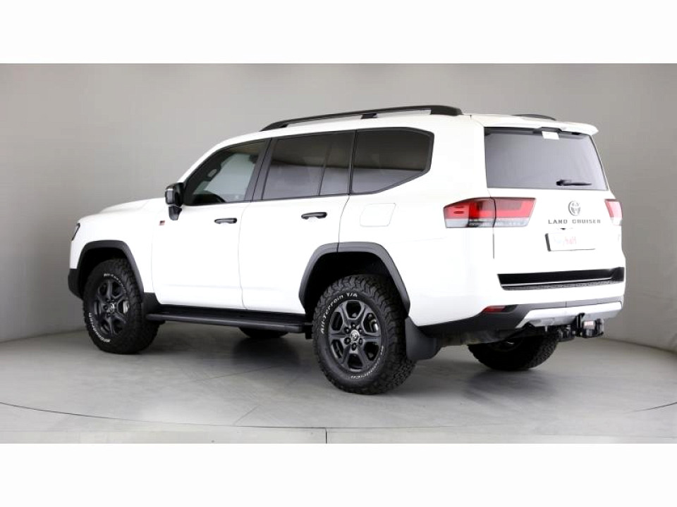 TOYOTA LANDCRUISER 300 V6 3.3D GR-S, image 2