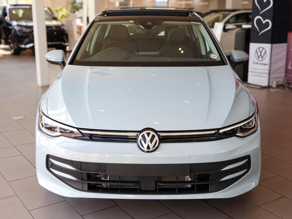 Volkswagen Golf 8 2.0 TSI R DSG, image 2