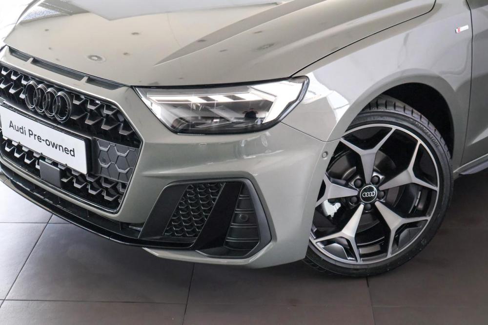 AUDI A1 SPORTBACK 30 TFSI BLACK EDITION S-TRONIC, image 2