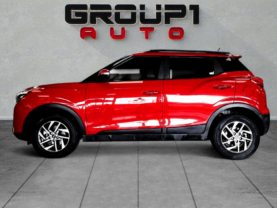 MAHINDRA XUV300 1.2T (W8), image 2