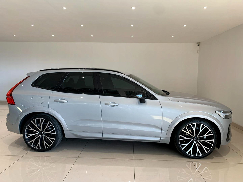 VOLVO XC60 B6 R-DESIGN GEARTRONIC AWD, image 2
