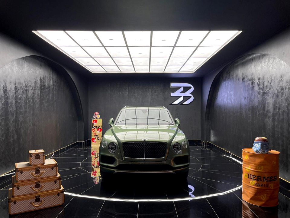 Bentayga Diesel 421PS, image 2