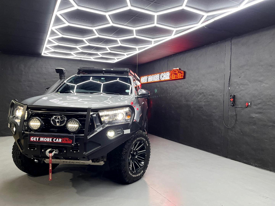 Toyota Hilux 2.8GD-6 Xtra cab 4x4 Raider auto, image 2