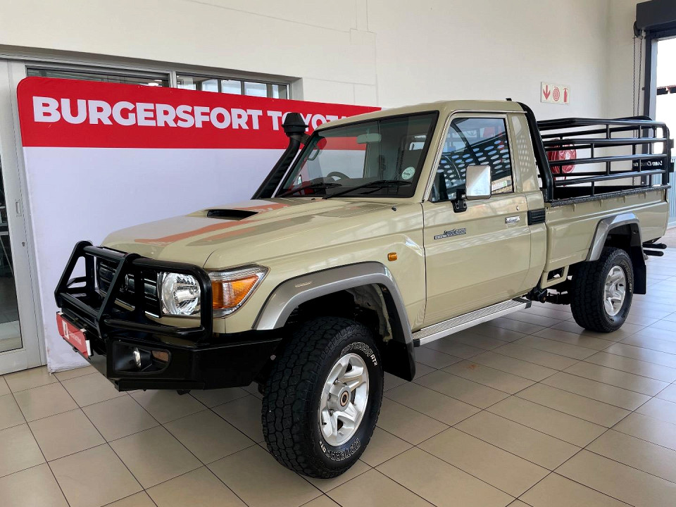 TOYOTA LAND CRUISER 79 4.5D P/U S/C, image 1