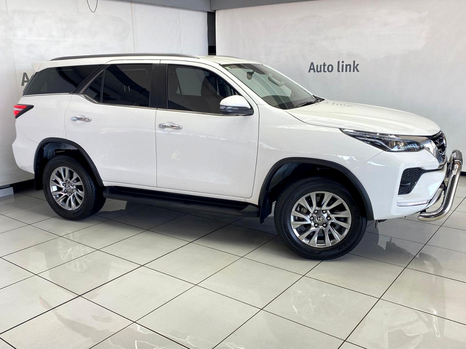 TOYOTA FORTUNER 2.8GD-6 4X4 A/T, image 2