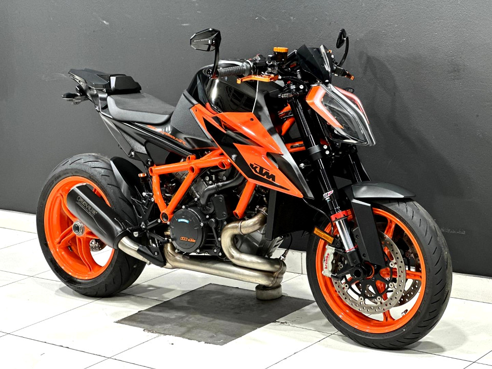 KTM SUPERDUKE R, image 1
