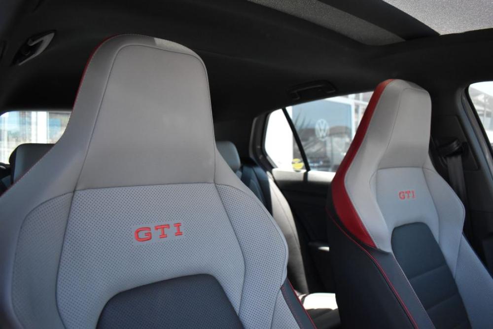 Volkswagen Golf 8 GTI 2.0 TSI DSG, image 2