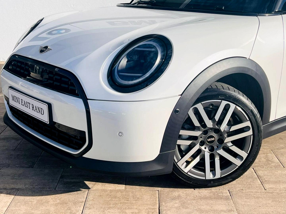 MINI COOPER A/T (F66), image 2