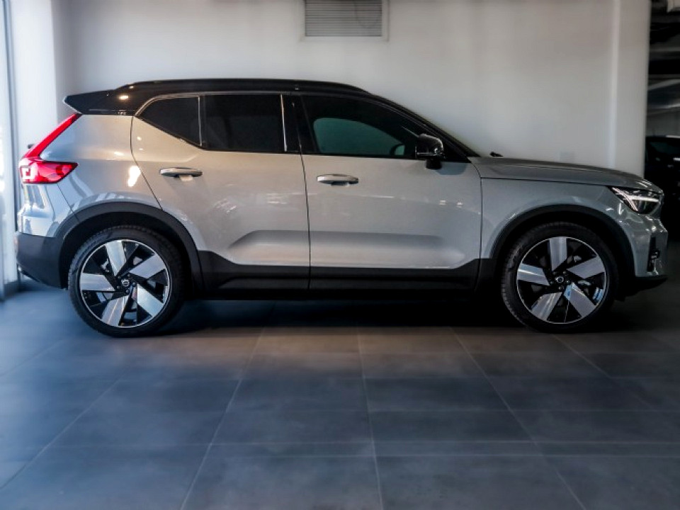 VOLVO XC40 P8 RECHARGE, image 2