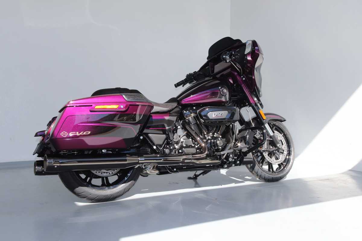 HARLEY DAVIDSON CVO STREET GLIDE (121), image 2