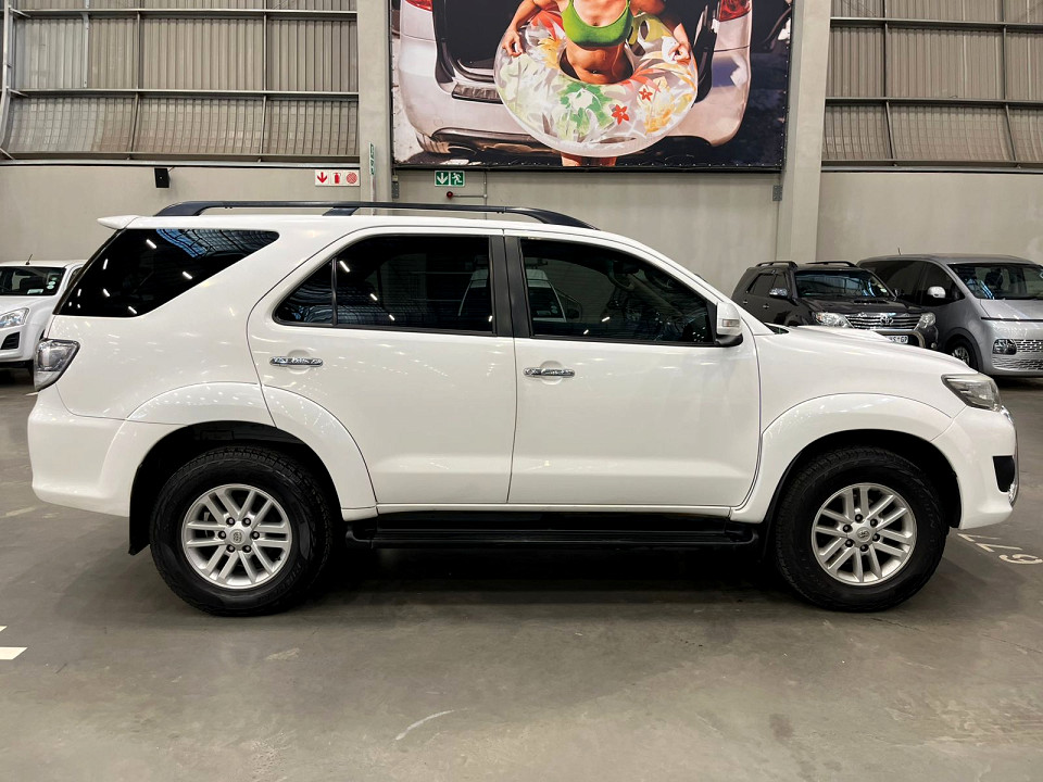 TOYOTA FORTUNER 3.0D-4D R/B , image 2