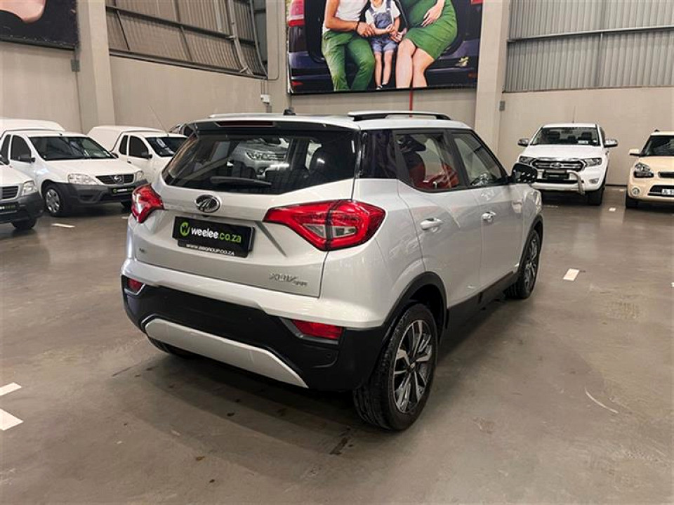 MAHINDRA XUV300 1.5D (W8), image 2