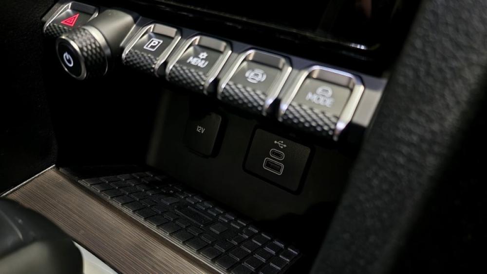 Volkswagen Amarok 3.0 TDI V6 4Motion Aventura Auto D/C P/U, image 2