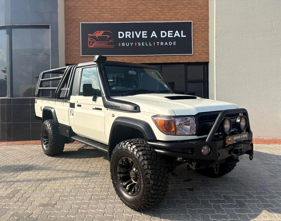 TOYOTA LAND CRUISER 79 4.5D P/U S/C, image 1