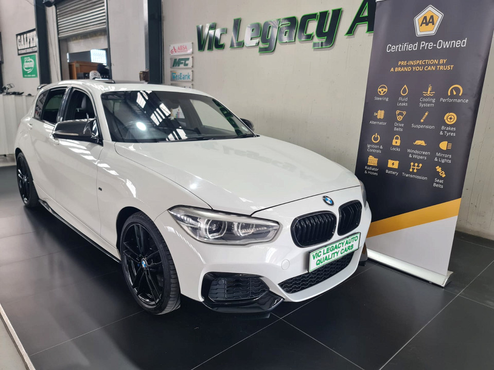 BMW M140i 5-door sports-auto, image 1