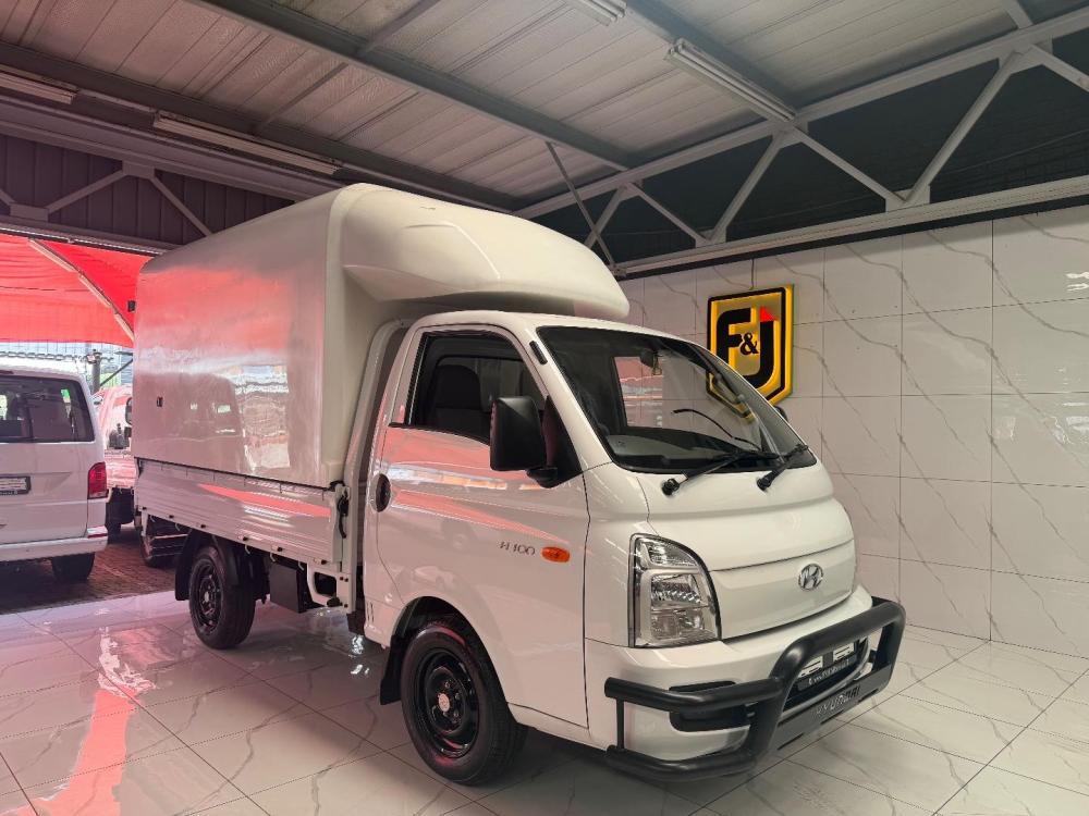 Hyundai H-100 Bakkie 2.6D Deck A/C, image 1