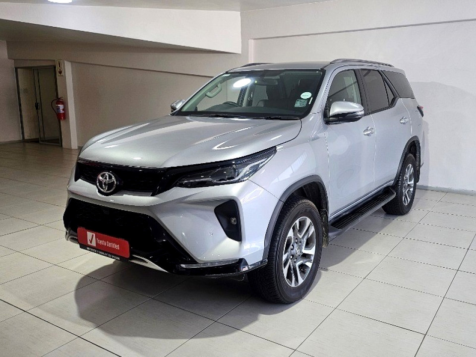 TOYOTA  FORTUNER 2.4GD-6 R/B A/T, image 1