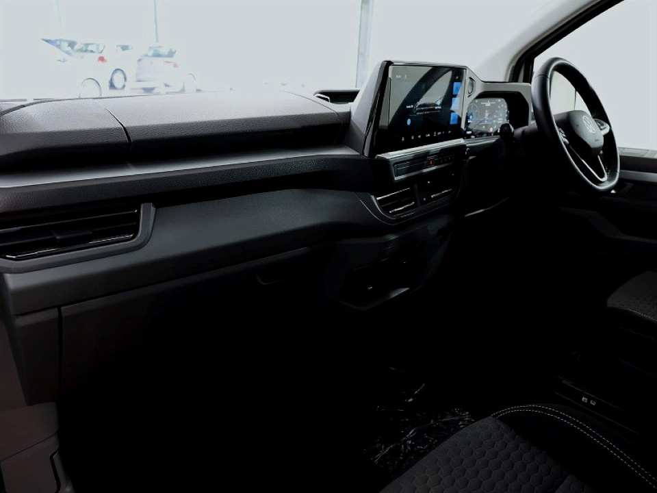 VOLKSWAGEN TRANSPORTER KOMBI 2.0TDi LIFE A/T (125KW), image 2