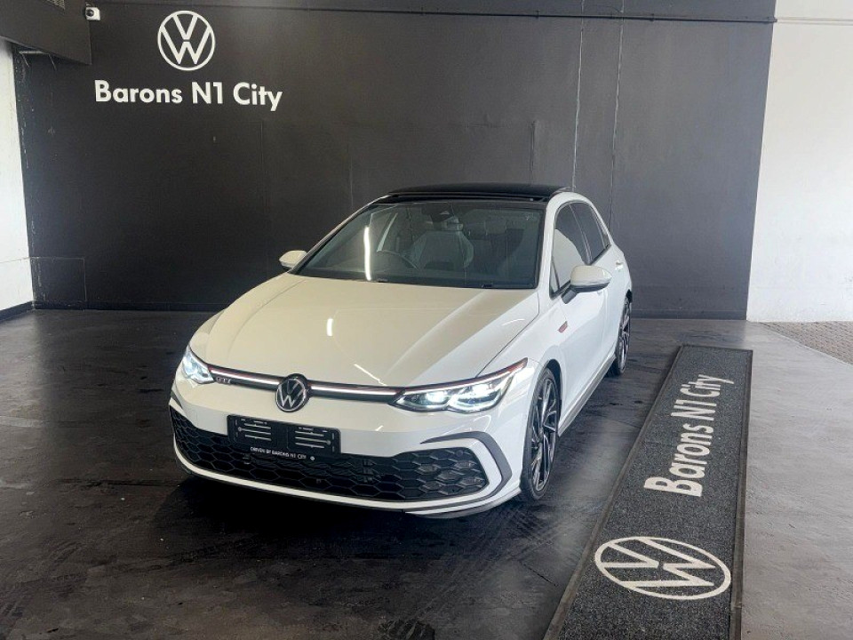 Volkswagen Golf 8 GTi  2.0 TSI DSG, image 1