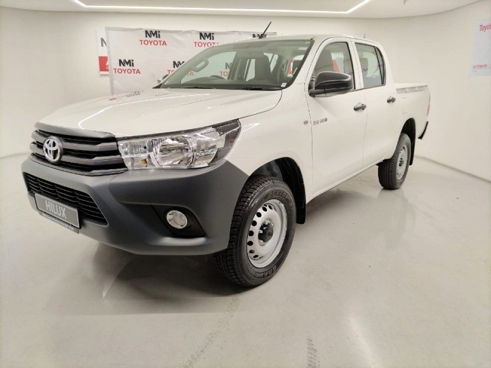Toyota Hilux Double Cab 2.4GD6 4X4 SR MT, image 1