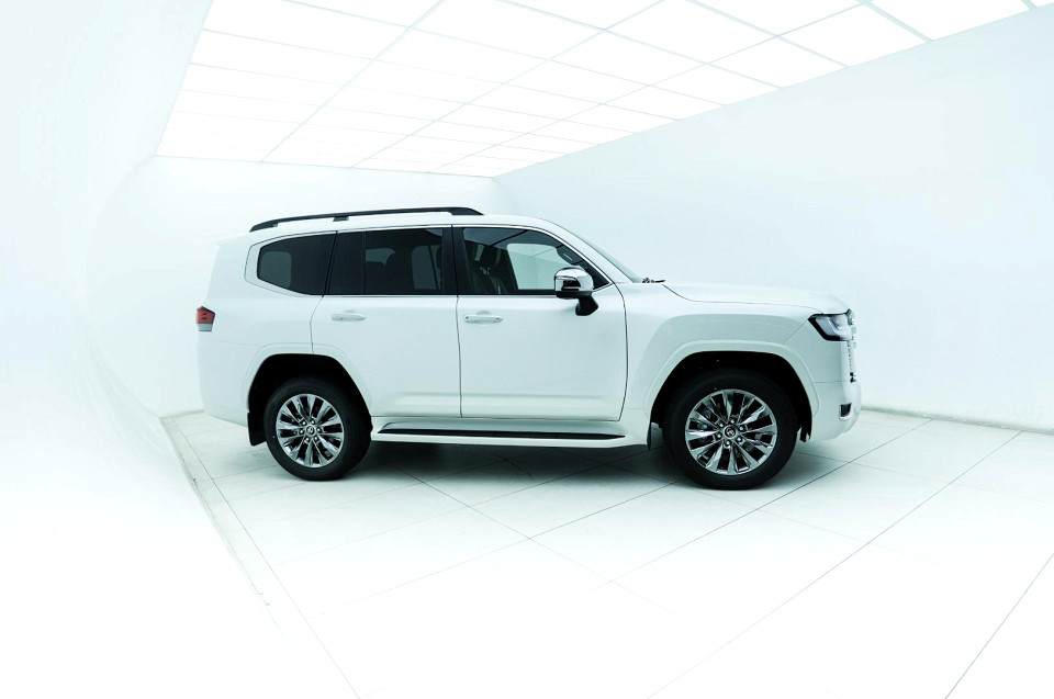 TOYOTA LANDCRUISER 300 V6 3.3D ZX, image 2