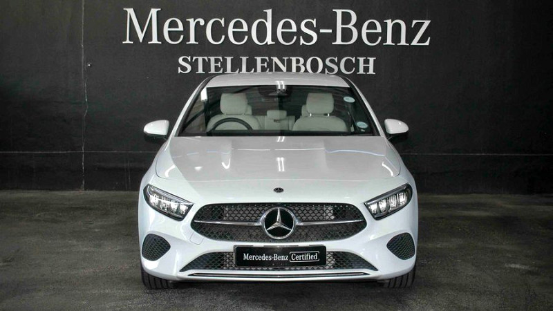 MERCEDES-BENZ A200 (4DR), image 2