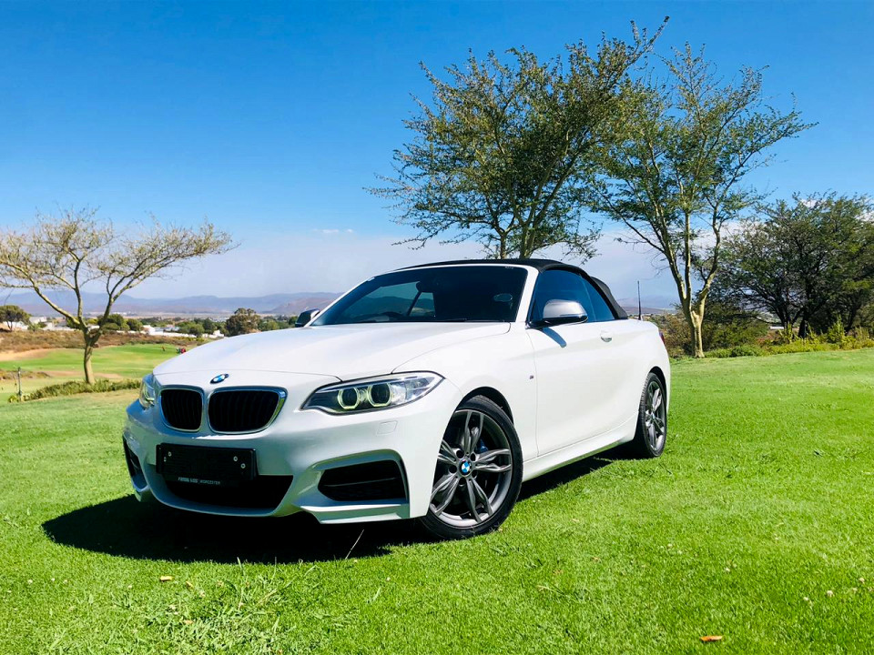 BMW M240i Convertible Auto, image 2