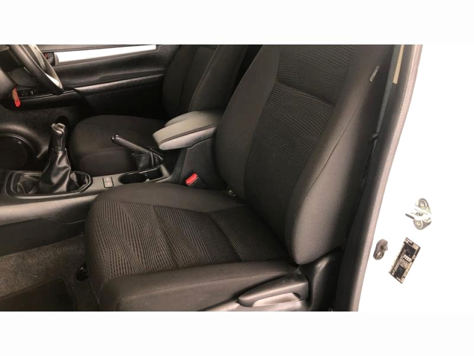 TOYOTA HILUX 2.4 GD-6 RB RAIDER P/U S/C, image 2