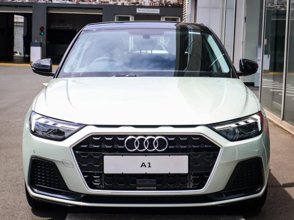 AUDI A1 SPORTBACK 30 TFSI ADVANCED S-TRONIC, image 2