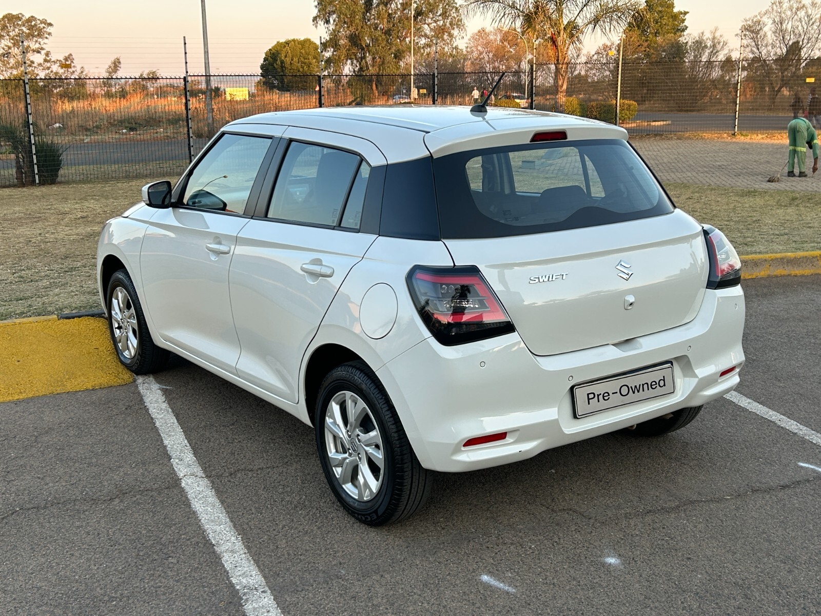 SUZUKI SWIFT 1.2 GL+ CVT, image 2