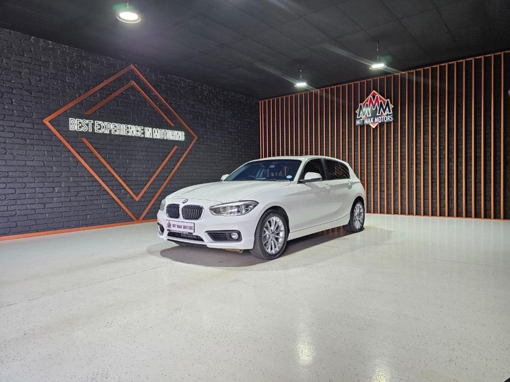 BMW 120i 5-door auto, image 1