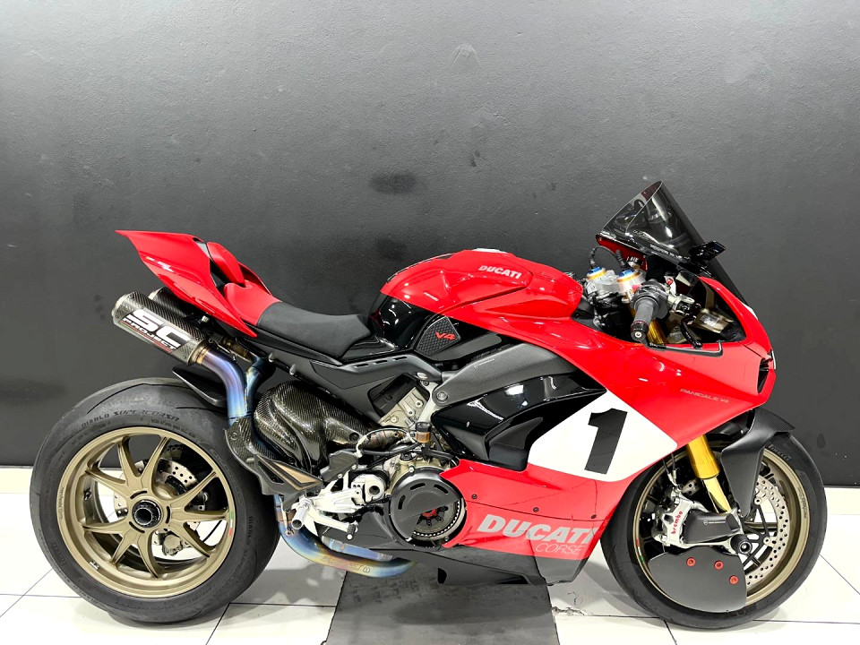 DUCATI V4S 25th Anniversario 916 No. 423/500, image 2