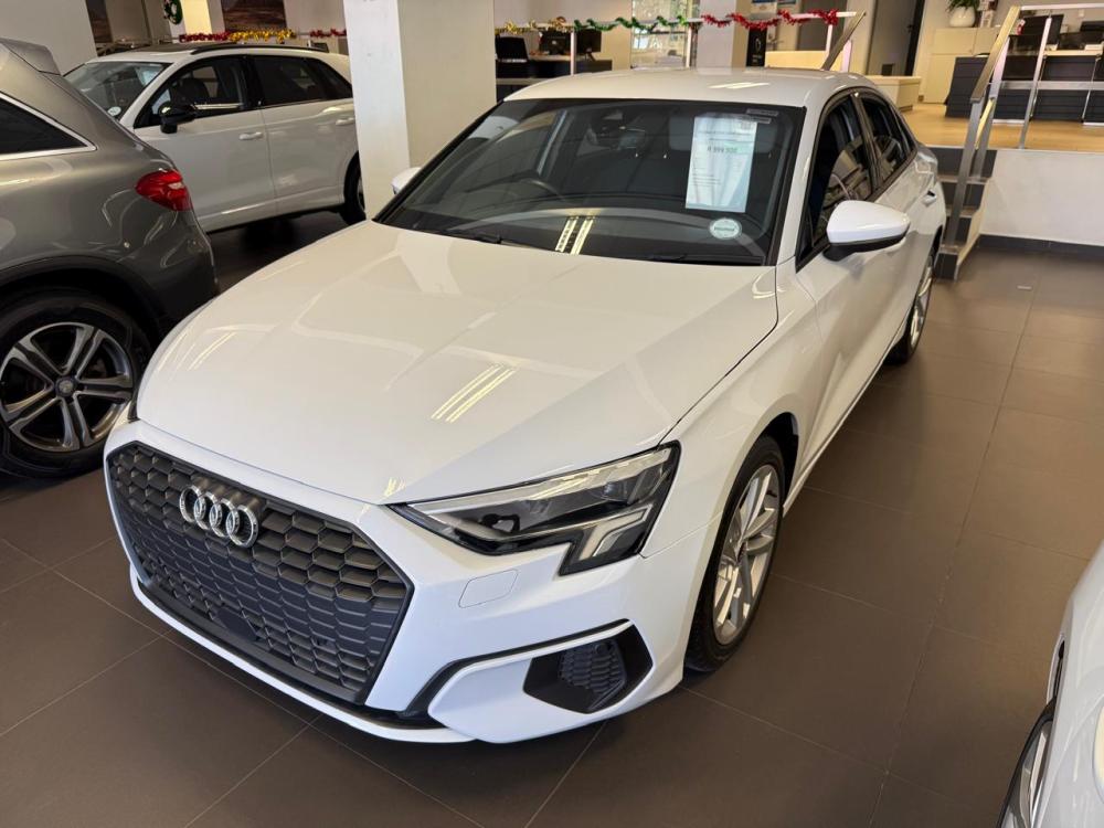 Audi A3 tiptronic 35TFSI, image 1