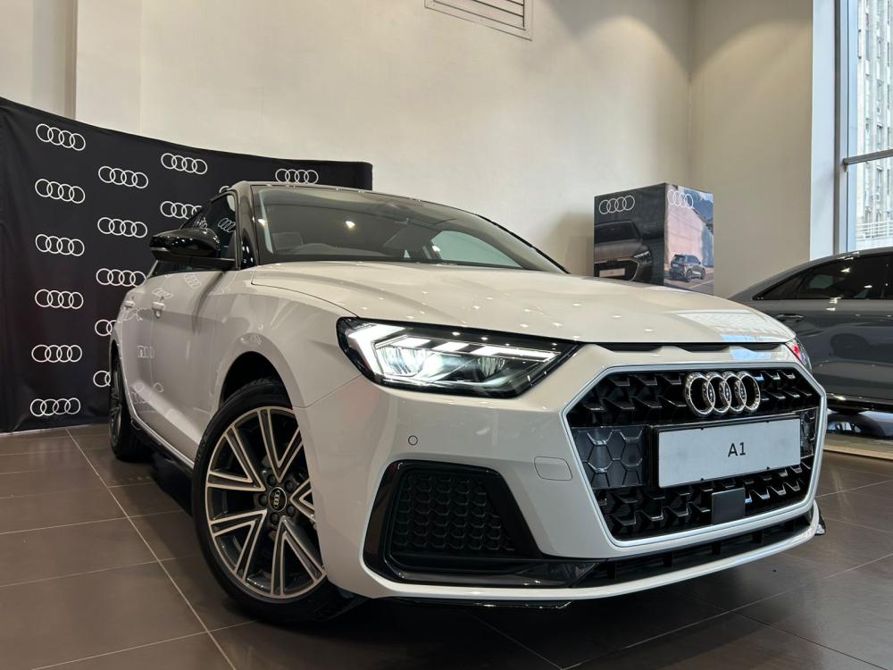 AUDI A1 SPORTBACK 30 TFSI ADVANCED S-TRONIC, image 2