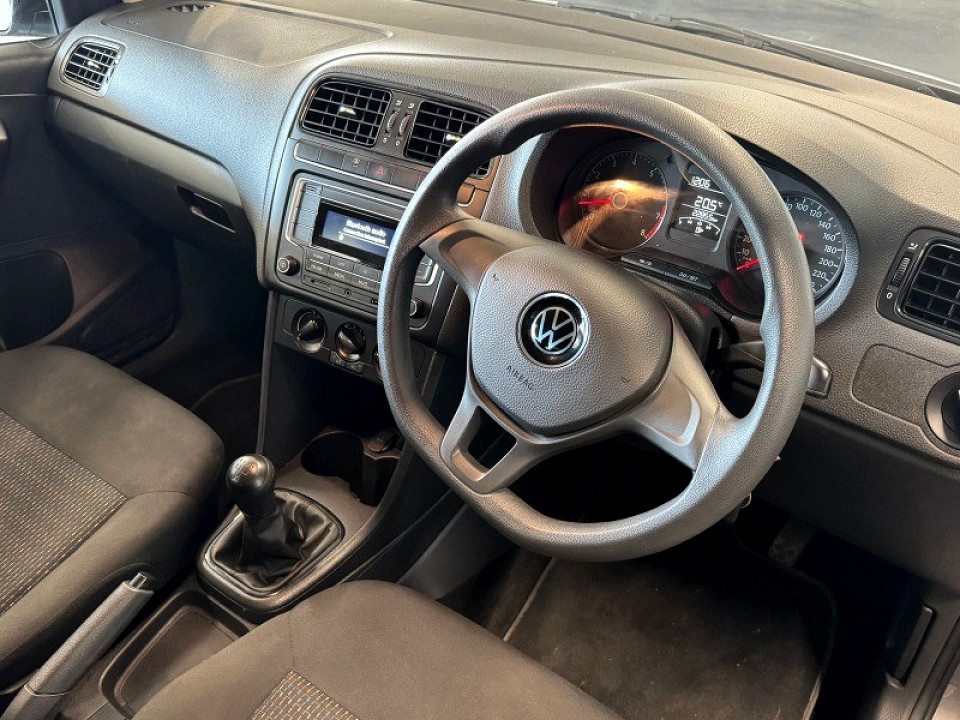 VOLKSWAGEN POLO VIVO 1.4 TRENDLINE (5DR), image 2